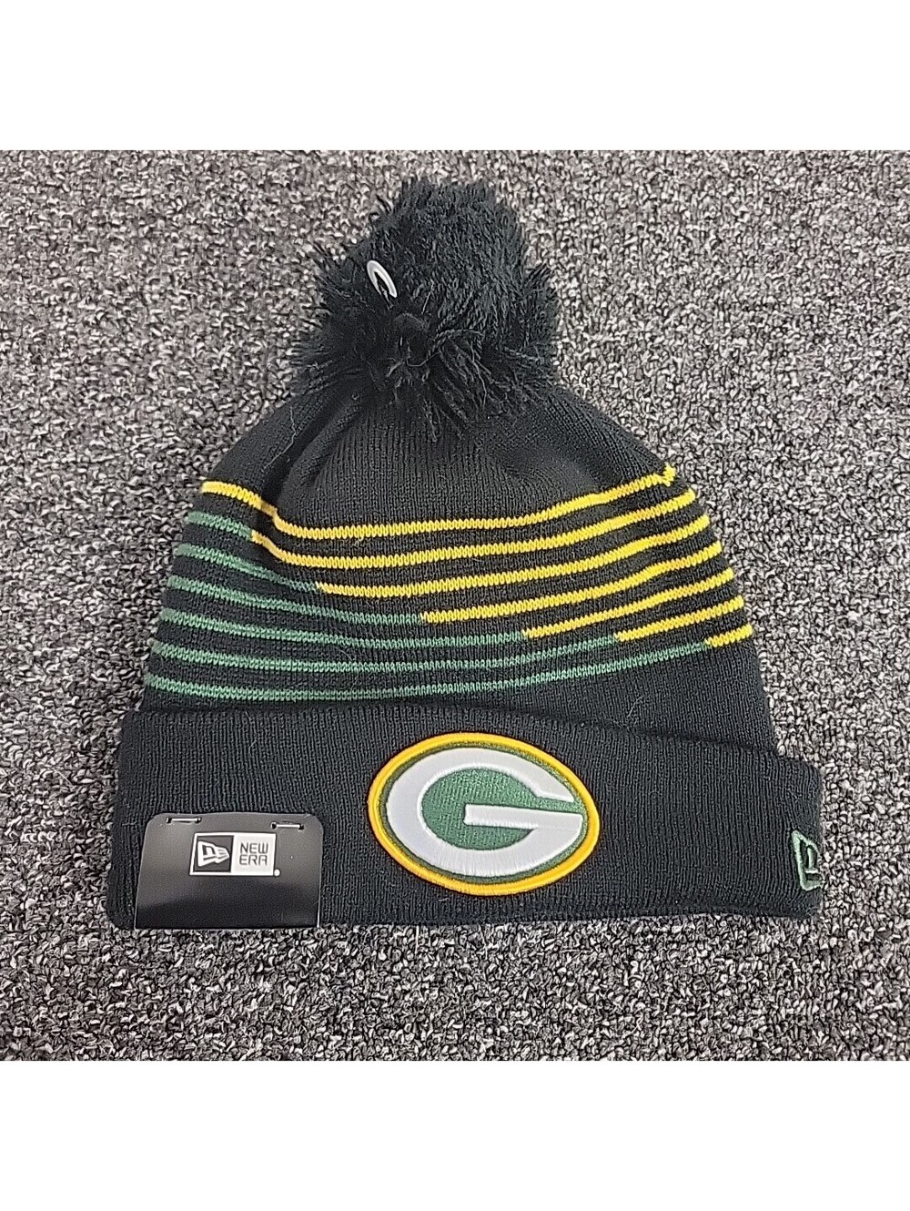 New NWT Green Bay Packers New Era Zig Zag Logo Cuffed Pom Knit Beanie Hat